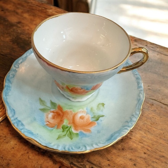 Vintage Japan Hand Painted Porcelain Teacup and Saucer - Picture 3 of 12